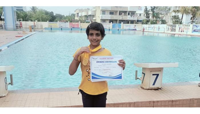 विभागस्तरीय जलतरण स्पर्धेसाठी कस्तुरी साबळेची निवड