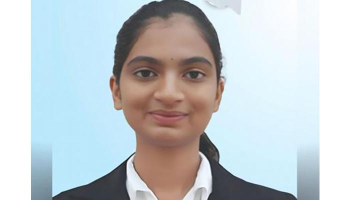 रेवा तांबोळी हिची इस्रोच्या इंटर्नशिपसाठी निवड