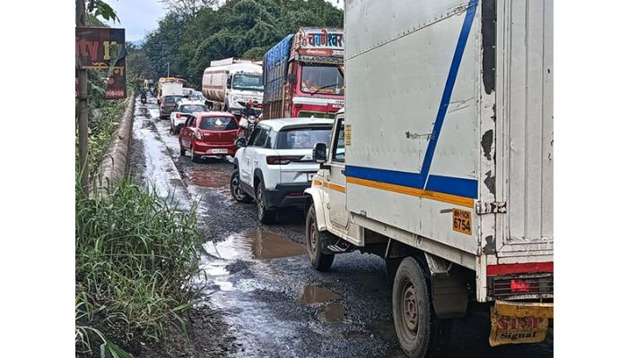 सातारा–लोणंद राष्ट्रीय महामार्गावरील वाढे येथे ब्रिटिश कालीन पुलाची दुरावस्था