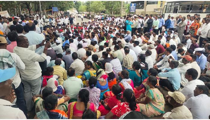 ग्रामपंचायत कर्मचारी महासंघाचा सातार्‍यात भव्य मोर्चा