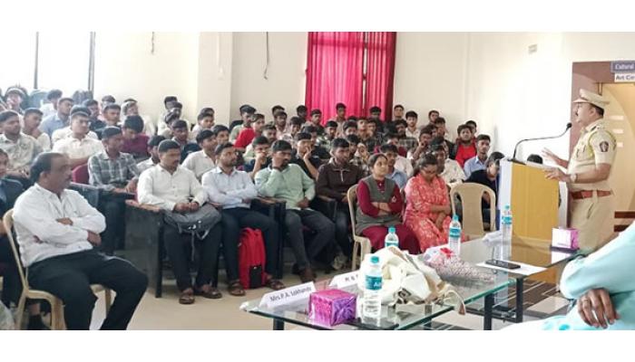 ऑनलाईन सायबर फसवणूक टाळण्यासाठी जागृतता हवी