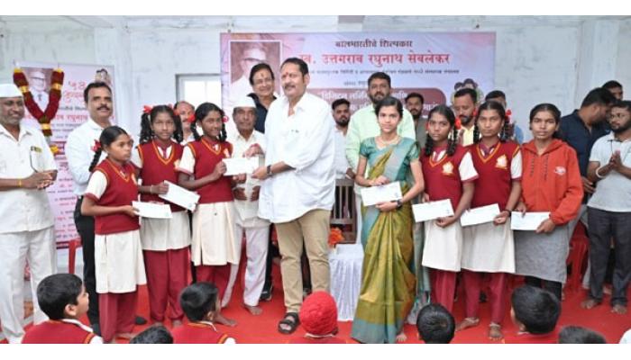 विद्यार्थ्यांनी 'अशक्य' या शब्दाचा कडेलोट करावा : खा. उदयनराजे भोसले; मांढरदेव येथे विविध उपक्रम