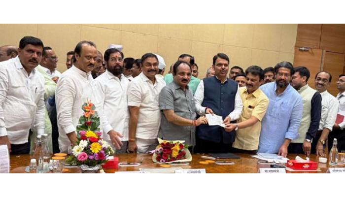 सातारा जिल्हा बँकेकडून राज्यातील पूरग्रस्तांना १ कोटी २२.५७ लाखांची मदत