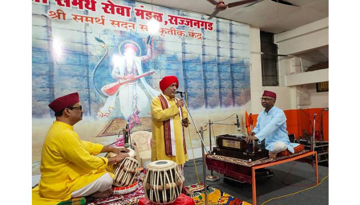 चारुदत्त बुवा आफळे यांच्या सुश्राव्य कीर्तनाने सातारकर मंत्रमुग्ध