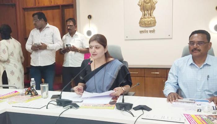 महिलांच्या 103 तक्रारींचा जागेवर निपटारा; सासपडे प्रकरणातील आरोपीला फाशी होईपर्यंत पाठपुरावा करणार : महिला आयोगाचे अध्यक्ष रूपाली चाकणकर