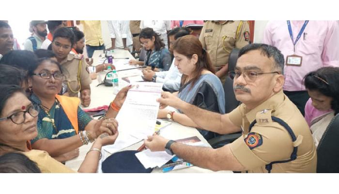 शिवसेना ठाकरे गटाच्या रणरागिणींची महिला आयोगाकडे धाव; सासपडे प्रकरणातील नराधमावर कठोर कारवाईची मागणी; पोलीस अधीक्षकांना निवेदन