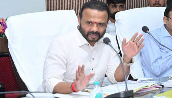 ग्रामविकास मंत्री गोरेंच्या माध्यमातून 25 कोटींचा निधी