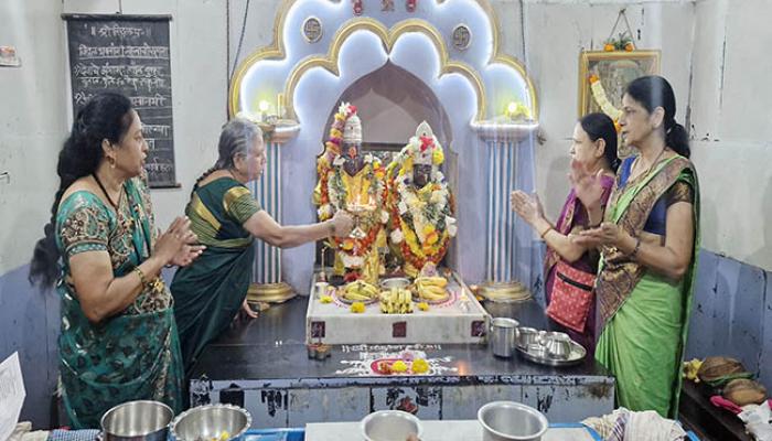 गवई विठ्ठल मंदिरातील काकड आरती सोहळ्याला शेकडो वैष्णवांची गर्दी