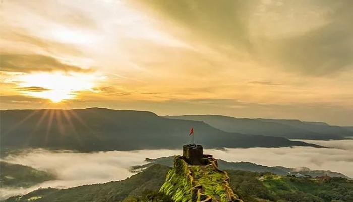 नमो पर्यटन सुविधा केंद्राच्या उभारणीसाठी जागा निश्चित करा : पालकमंत्री शंभूराज देसाई