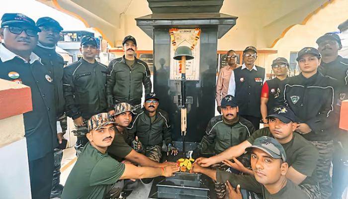 सैन्यवीरांच्या पुढाकाराने मोटारसायकल मोहीम