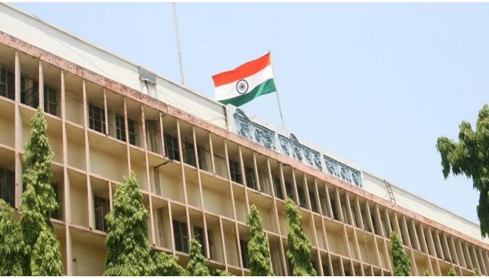 तुटपुंज्या मनुष्यबळावर वेतन व भविष्य पथकाचा गतिमान कारभार