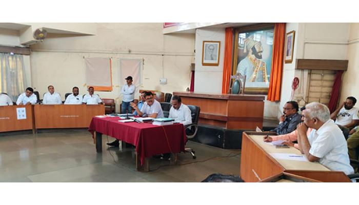 सातारा पालिकेची मतमोजणी वखार महामंडळाच्या गोडाऊनमध्ये; निवडणूक निर्णय अधिकारी बारकुल यांची माहिती; नगरपालिकेत राजकीय प्रतिनिधींशी चर्चा