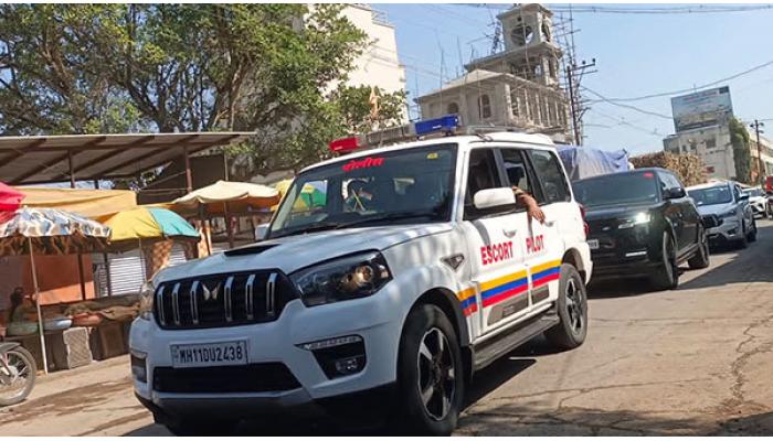 मेगा इंजिनिअरिंग कंपनीची मनमानी; आमदार शशिकांत शिंदे यांचा संताप, कोरेगावकरांचा जीव मुठीत, प्रशासन गप्प