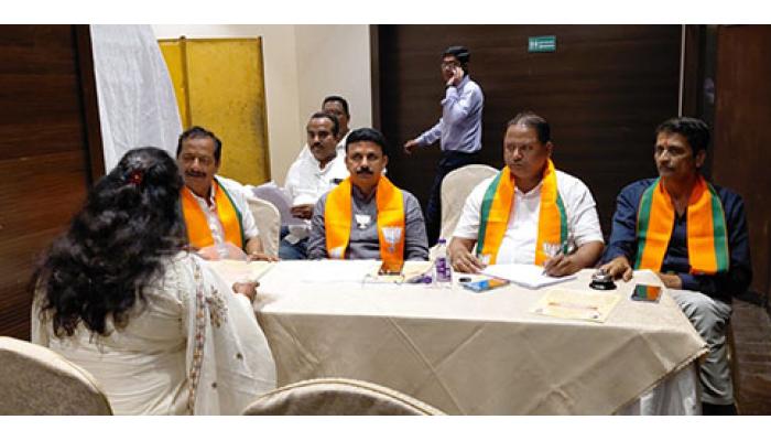 सातारा पालिका निवडणूक सर्व उमेदवार भाजपच्या कमळ या चिन्हावर निवडणूक लढवतील; दोन्ही राजांचे मनोमीलन; नगरसेवक, नगराध्यक्षपदासाठी मुलाखती