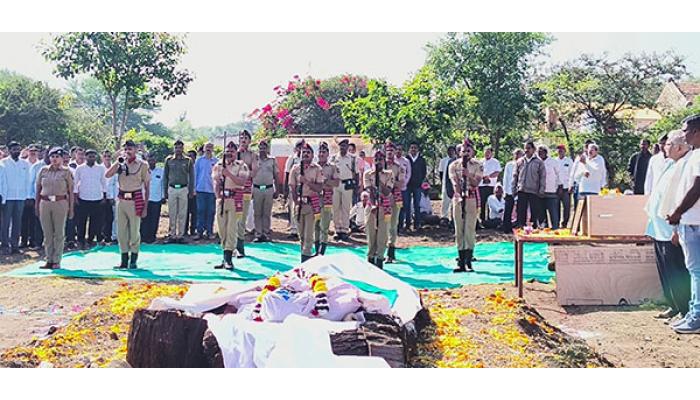 वीरजवान शेखर जगदाळे यांच्यावर शासकीय इतमामात अंत्यसंस्कार; उकिर्डे गावासह माण तालुक्यावर शोककळा