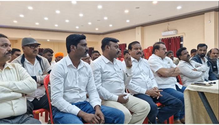 कुणबी उमेदवाराविरोधात वाठार स्टेशनला सर्वपक्षीय एकवटले; जिल्हा परिषद गटातील नेते जातीय सलोखा राखण्यासाठी एकत्र