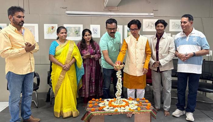 चित्रकलेची शास्त्रशुद्ध माहिती गोळा करून चित्र निर्मिती करावी : प्रसाद चव्हाण; साताऱ्यात चित्रकला प्रदर्शनाचे उद्घाटन