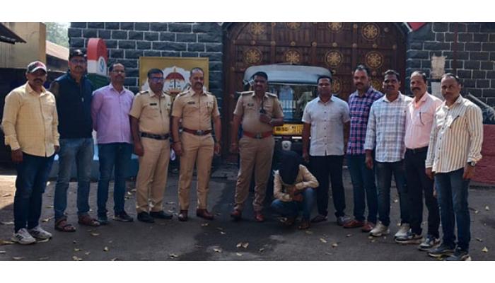 अवघ्या बारा तासांत रिक्षा चोरीचा तपास; सातारा डी.बी. पथकाची कर्नाटकात कारवाई; अट्टल चोरटा जेरबंद, चोरीची रिक्षा जप्त