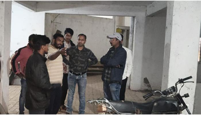 गोडोलीत एकनाथ रेसिडेन्सीत बिबट्याची पिल्ले; पिल्ले वनविभागाच्या ताब्यात, बिबट्या व पिल्ले यांची पुन्हा भेट घडविण्याचे अथक प्रयत्न सुरू