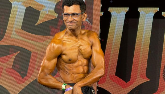 हाच खरा मर्दांचा खेळ, निवडणुका तर तृतीयपंथीही लढवतात