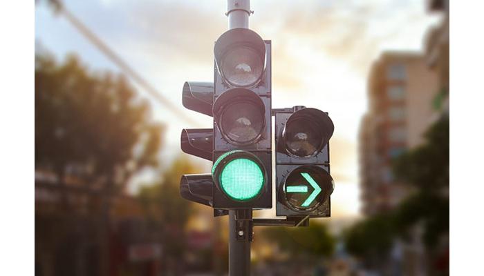 'कितीदा आठवावे तुला' ..... ‌जिल्हा परिषद चौकातील ट्रॅफिक सिग्नल पुन्हा बंद अवस्थेत, विद्यार्थ्यांसह सर्वसामान्य नागरिकांचा जीव टांगणीला