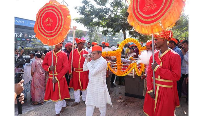 साताऱ्यात भक्तिरसात न्हाऊन निघाला श्री स्वामी समर्थ पादुका दर्शन सोहळा; &lrm;हजारो भाविकांनी घेतले दर्शन, टाळ मृदंगाच्या तालावर मिरवणूक