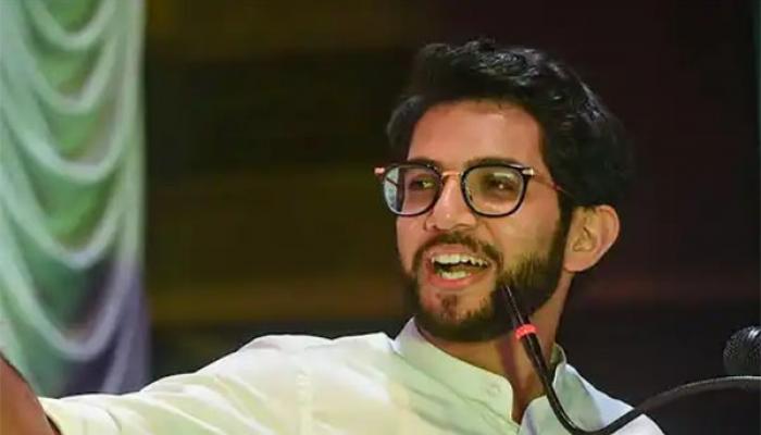 सत्ताधारी एका पक्षात २ गट पडले आहेत; २२ आमदार मुख्यमंत्र्याच्या हाती : आदित्य ठाकरे यांचा दावा