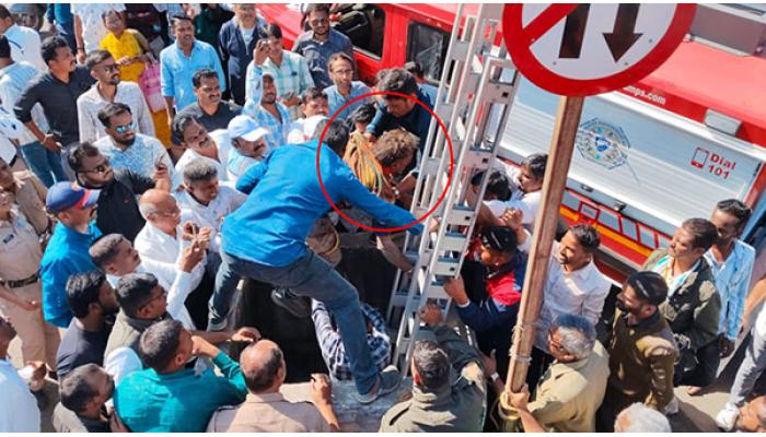 पोवई नाक्‍यावरील ग्रेड सेपरेटरच्या डक्टमध्ये पडून मनोरुग्ण जखमी; अग्निशमन दलाच्या सहकार्याने सुटका, परिसरात बघ्यांची गर्दी उसळली