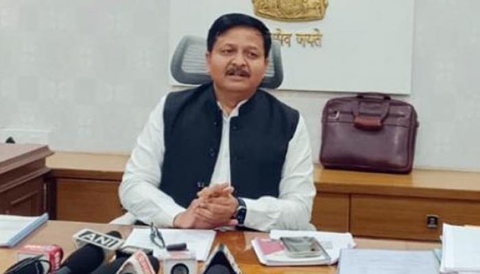 वाळूच्या ई लिलावाची प्राथमिक फेरी सुरू; प्राधिकरणाच्या अटींनुसार ही प्रक्रिया राबवणार : जिल्हाधिकारी संतोष पाटील यांची माहिती