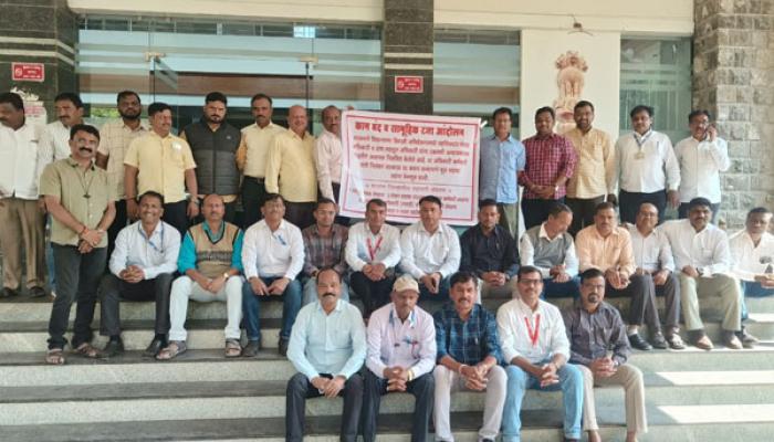 जिल्ह्यातील 625 महसूल कर्मचाऱ्यांचे काम बंद आंदोलन; मावळ तालुक्यातील महसूल कर्मचाऱ्यांच्या अवैध निलंबनाचा केला निषेध