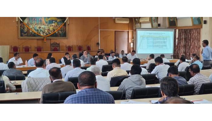 सर्व विभागांनी एकत्रित जिल्हा परिषद म्हणून कामकाज करावे - डॉ. चंद्रकांत पुलकुंडवार, जिल्हा परिषदेचे चार वर्षांचे वार्षिक तपासणीचे अहवाल वाचन