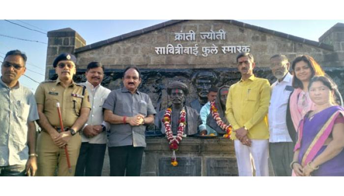 क्रांतिज्योती सावित्रीबाई फुले जयंती सोहळा भव्यदिव्य करा - पालकमंत्री शंभूराज देसाई ; जयंती सोहळ्याच्या तयारीचा घेतला आढावा