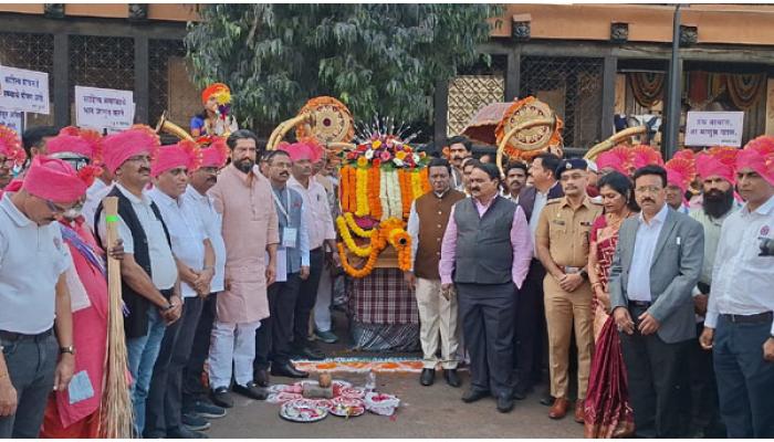 सातारच्या ऐतिहासिक भूमीत अक्षरांचा जागर; ९९ व्या अखिल भारतीय मराठी साहित्य संमेलनाचा दिमाखदार शुभारंभ; ग्रंथदिंडीने जागवल्या पारंपारिक आठवणी