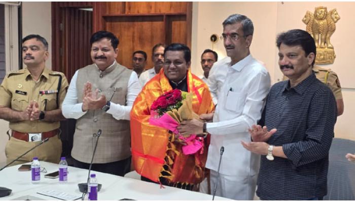 सातारा जिल्ह्याला निर्भीड पत्रकारितेची मोठी परंपरा - पालकमंत्री शंभूराज देसाई; विनोद कुलकर्णी यांचा पालकमंत्री यांच्या हस्ते सत्कार