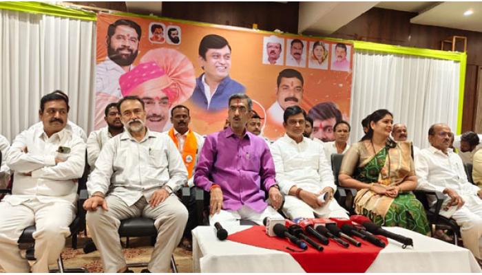 सन्मानाची वागणूक मिळावी अन्यथा चर्चेचे पर्याय खुले; शिवसेनेच्या मेळाव्यात पालकमंत्री शंभूराज देसाई यांचे स्पष्ट संकेत