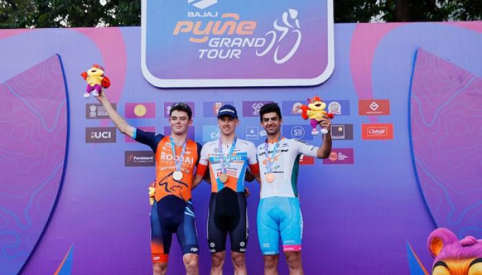 बजाज पुणे ग्रँड टूर आंतरराष्ट्रीय सायकल स्पर्धा जल्लोषपूर्ण वातावरणात; मलेशियाच्या तेरेंगानू संघाचा फर्गस ब्राउनिंग प्रोलेॉगमध्ये अव्वल; आशियाई पदक विजेता हर्षवीर सिंगचा प्रभावी भारतीय ठसा