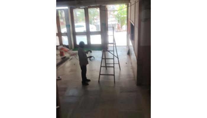 जिल्हा परिषदेच्या इमारतीत चक्क दुरुस्तीची कामे; बांधकाम उत्तर विभागाकडून आचारसंहिता भंग - ठाकरे गटाची उपशहर प्रमुख गणेश अहिवळे यांची तक्रार