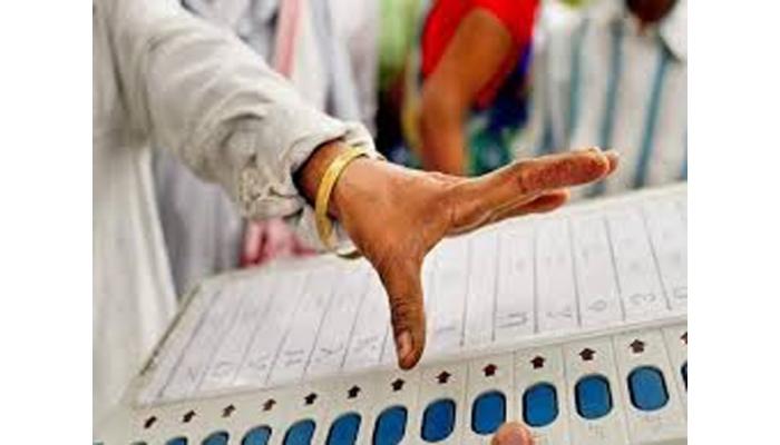 जिल्हा परिषद व पंचायत समितीच्या मतदारांना मतदानाचा हक्क बजाविण्यासाठी 7 फेब्रुवारीला भरपगारी सुट्टी