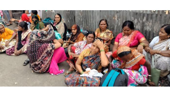 सातारा शहरात राजकारणाचे एक संतापजनक रूप समोर; प्रचारासाठी छ. संभाजीनगरहून २६ महिलांना बोलविले, एसटी स्टँडवर कोणी न्यायलाच आले नाही