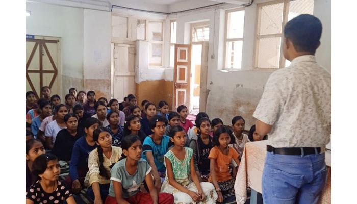 माता रमाई आंबेडकर आदर्श स्त्रीत्वाच्या प्रतीक - यशेंद्र क्षीरसागर; सौ. लक्ष्मीबाई पाटील वसतिगृहामध्ये जयंतीनिमित्त विद्यार्थिनींना मार्गदर्शन