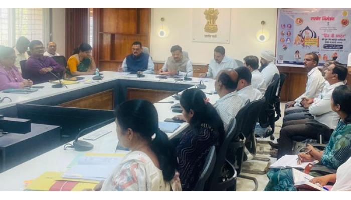 खारघर येथे होणाऱ्या हिंद दी चादर कार्यक्रमाला जाण्यासाठी वाहनाची व्यवस्था - जिल्हाधिकारी संतोष पाटील; नागरिकांनी जिल्हाधिकारी कार्यालयाशी संपर्क साधावा