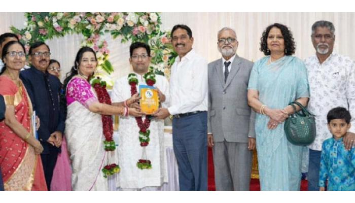 साताऱ्यात अनोखा सत्यशोधक आंतरजातीय विवाह; सखी विकास संस्थेला वीस हजार, महाविहार बांधकामासाठी दहा हजार रुपयांची देणगी