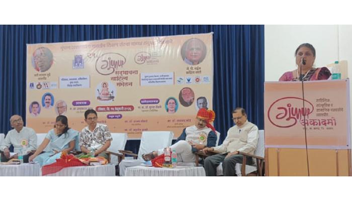 गौरवशाली मराठी भाषा टिकवायची असेल तर ज्ञानशाखांमध्ये मराठी सक्ती हवी - गुंफण सद्&zwnj;भावना साहित्य संमेलनातील परिसंवादातील सूर