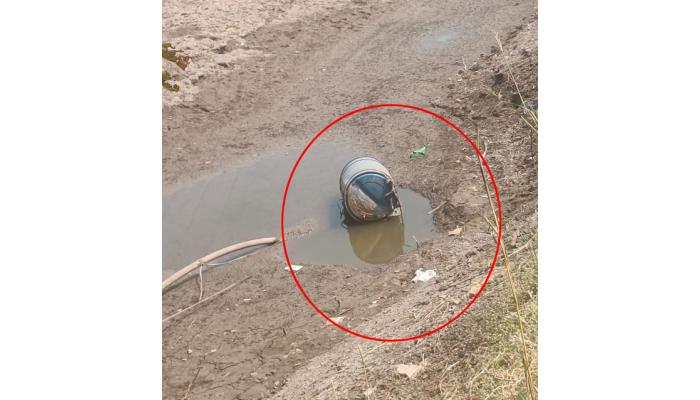 सरकारी यंत्रणेचा गैरवापर करून नांदगाव येथे कृष्णा नदी पात्र कोरडे पाडण्याचा प्रयत्न ; स्वाभिमानी शेतकरी संघटनेचा आरोप