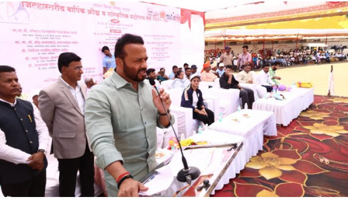 विभागीय व राज्यस्तरीय क्रीडा स्पर्धांसाठी दोन कोटींची तरतूद ; ना. जयकुमार गोरे, जिल्हा परिषदेच्या वार्षिक क्रीडा व सांस्कृतिक महोत्सवाला उत्साहात सुरुवात