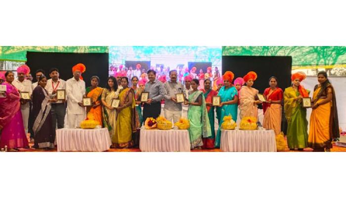 तृणधान्य महोत्सवाने महिला उद्योजिका पुढे येतील &ndash; जिल्हाधिकारी संतोष पाटील; पौष्टिक तृणधान्य महोत्सवाचा शानदार शुभारंभ