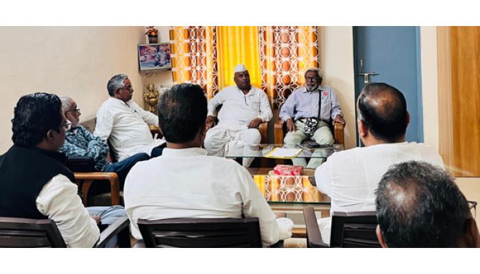 साताऱ्यात होणाऱ्या 15 व्या विद्रोही साहित्य संमेलनास सहकार्य करा - ब्रह्मपुरी येथे डॉ. भारत पाटणकर यांचे आवाहन