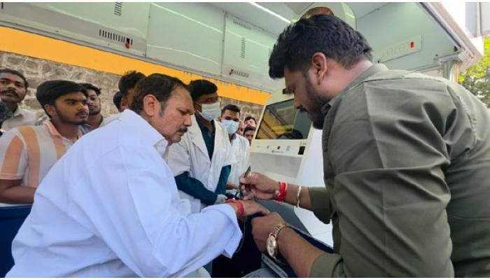 रक्षक प्रतिष्ठानच्या 'डिजिटल व्हॅन'चे खा.उदयनराजे यांच्या हस्ते लोकार्पण ; नागरिकांच्या दारात जाऊन होणार मोफत आरोग्य तपासणी