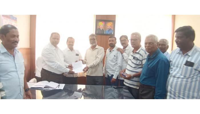 महापुरुषांच्या जयंतीच्या पार्श्वभूमीवर डॉ. बाबासाहेब आंबेडकर पुतळा परिसरात सुविधा उपलब्ध करण्याबाबत पालिकेस निवेदन