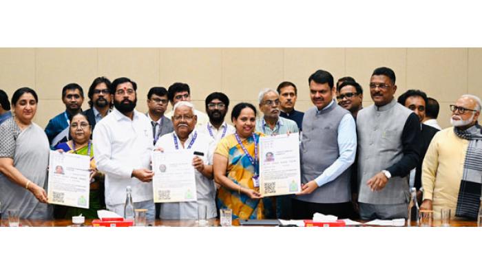 मुख्यमंत्री यांच्या हस्ते एसटीच्या एनसीएमसी स्मार्ट कार्डचे लोकार्पण; उपमुख्यमंत्री एकनाथ शिंदे, उपमुख्यमंत्री सुनेत्रा पवार यांची प्रमुख उपस्थिती